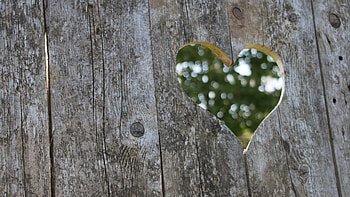 Wooden heart, Intricate carving, Vintage style, Distressed HD wallpaper