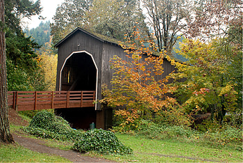 Covered Bridge Oregon Pass Creek, river, water, oregon, covered bridge HD wallpaper