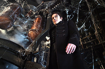 Van Helsing, Dark fantasy world, Vengeful spirits, Mysterious artifacts HD wallpaper