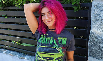 Gabbie Hanna Patreon assembly, Creator summit, Influential speakers, Community support HD wallpaper