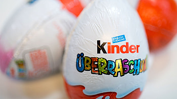 Kinder, Possible salmonella contamination, Ferrero recalls, Children's products HD wallpaper