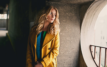 Girl Yellow Coat Looking Away, girls, model HD wallpaper