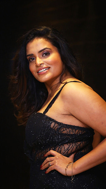 Sarayu, telugu actress, influencer, model, sexy gorgeous HD phone wallpaper