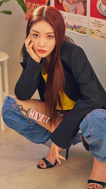 Kim Chungha, Singer HD phone wallpaper