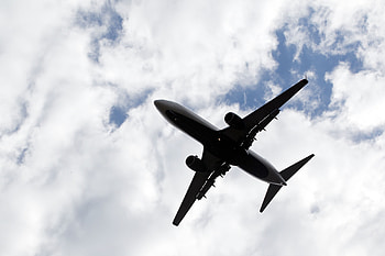 Airplane, Hacker claims, Mobile app hijacking, Security vulnerability HD wallpaper