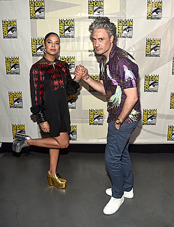 Rita Ora, Taika Waititi, Kissing Tessa Thompson HD phone wallpaper