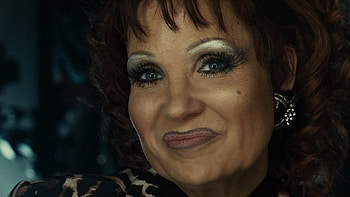 Tammy Faye Bakker biopic, Jessica Chastain's transformation, CNN feature, Movie analysis HD wallpaper