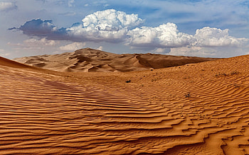Desert in Saudi Arabia, desert, sand, dunes, Saudi Arabia, clouds HD wallpaper