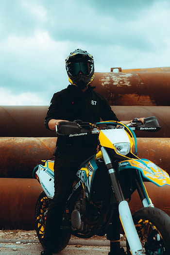 Motorcycles, Motorcyclist, Helmet, Motorcycle, Pipes, Tubing HD phone wallpaper
