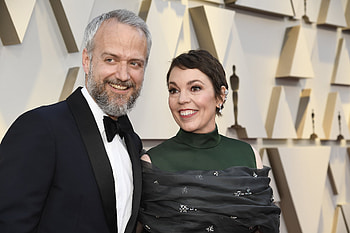 Olivia Colman, Killer, HBO Crime Drama HD wallpaper