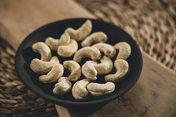 Cashew Nuts, Organically grown, Sustainable farming, Mozambique origin HD wallpaper