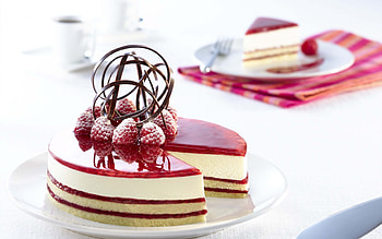 Cake in , Beautiful , Mouth-watering treat, Tempting delight HD wallpaper