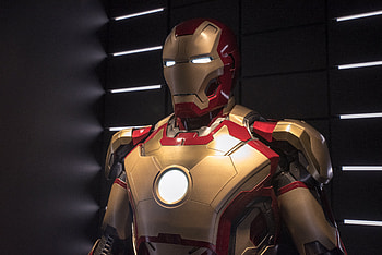 Iron Man Armor , iron-man, superheroes HD wallpaper