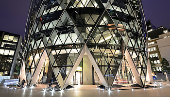 The Gherkin, Luxury lobby, Exquisite design, Hospitality experience HD wallpaper