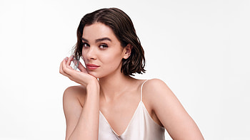 Hailee Steinfeld For Neutrogena Advertisement 2024, hailee-steinfeld, celebrities, music HD wallpaper