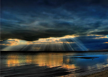 Golden sun rays, sea, amazing, cloud, sun rays HD wallpaper