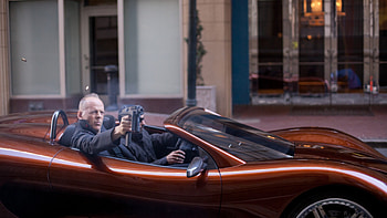 Bruce Willis, Famous actor, Car and gun, Celebrity HD wallpaper