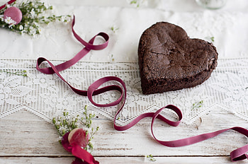 With Love, brownie, graphy, chocolate, ribbon, beautiful, lace, rose, love, flowers, heart HD wallpaper