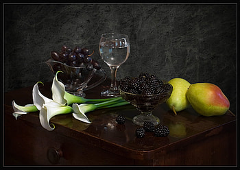 still life, bouquet, graphy, grapes, beautiful, fruits, cup, pears, calla, nice, blackberries, flower, cool, flowers, , harmony HD wallpaper