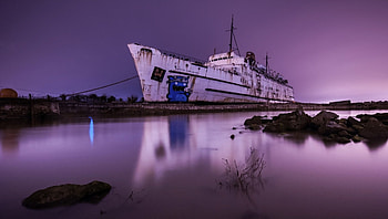 Shipwreck, boat, sand, ashore, washed up, water, land, ocean HD wallpaper