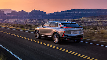 2023 Cadillac Lyriq 4 Cars HD wallpaper