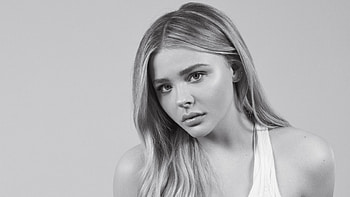 Chloe Moretz V Magazine hoot 2018, chloe-grace-moretz, chloe-moretz, celebrities, girls, monochrome, black-and-white, hoot HD wallpaper