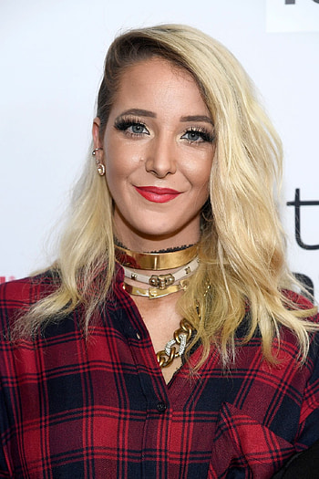 Jenna Marbles, Aura reading, Rose Rosetree's analysis, Youtuber's success HD phone wallpaper