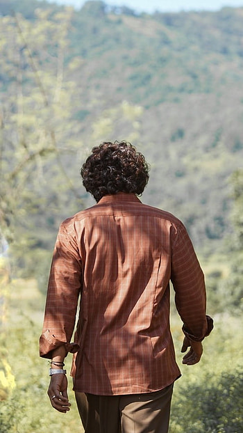Pushpa, Allu Arjun, Forest Background HD phone wallpaper