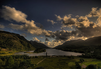 Glenfinnan Monument - Scotland, Scottish Highlands, Scotland, Bonnie Prince Charlie, Glenfinnan Monument, Jacobite Uprising 1745 HD wallpaper