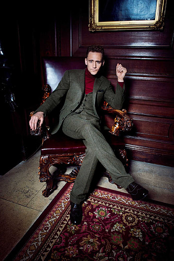 Tom Hiddleston HD phone wallpaper