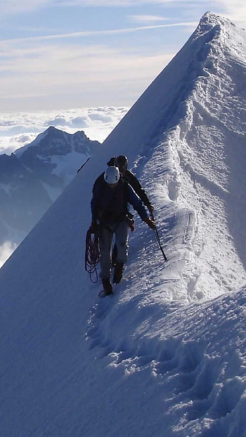 Climbing, Adventure , Nature's challenge, Mountaineering passion HD phone wallpaper