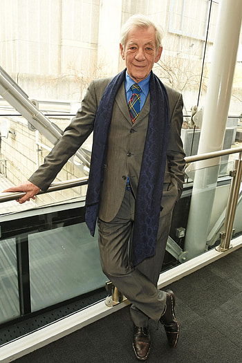 Ian McKellen, Movie icon, Celebrity news, Notable portraits HD phone wallpaper