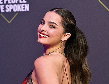 2020 People's Choice Awards, Addison Rae HD wallpaper