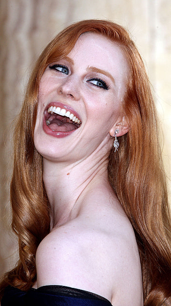 Deborah Ann woll, hollywood actress, laughing HD phone wallpaper