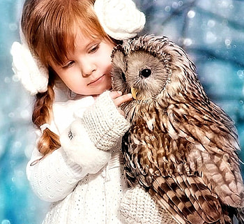 Little Girl and Owl, Girl, Wnter, Owl, pretty HD wallpaper