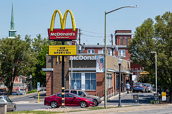 McDonald's in Fortune 500, Global recognition HD wallpaper