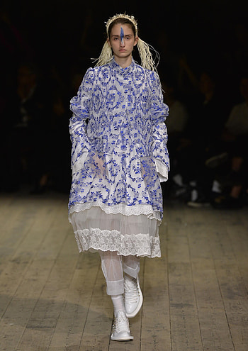Simone Rocha, Spring/Summer 2020, Artistic vision, The Skinny Beep HD phone wallpaper