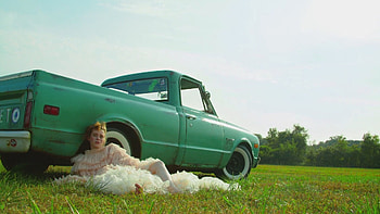 Ranch Use, cowgirls, ranch, blondes, pickup, women, chevy, western HD wallpaper