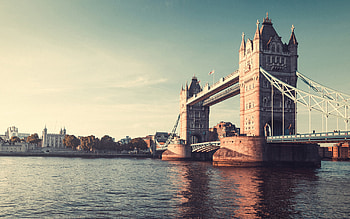 London city , ultra , Modern metropolis, Urban vibes HD wallpaper