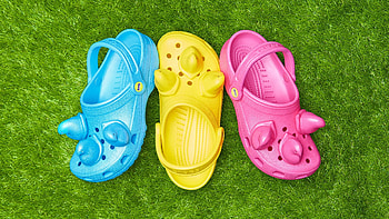 Elite Crocs, Discount deals, Stylish footwear, Check out sale HD wallpaper