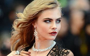 Cara Delevingne, British fashion model, portrait, makeup, hoot, British actress, British star HD wallpaper