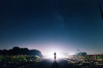 Man Standing On Front Of Bright Light , man, graphy, light HD wallpaper