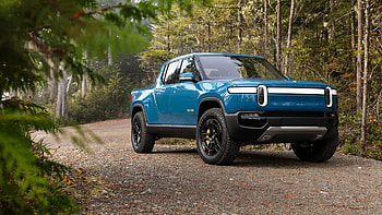 Rivian Automotive, Price increase reversal, Review Geek, Good news HD wallpaper