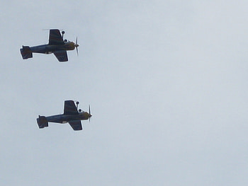 red bull matadors, festival, bull, aerobatic, 2009, air, red, red bull, matadors, display, bornemouth HD wallpaper