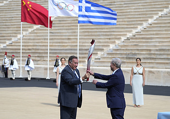 Spyros Kapralos and Yu Zaiqing, Olympic Flame HD wallpaper