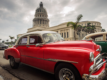 Classic car graphy, Capitolio backdrop, Havana streets, Vintage charm HD wallpaper