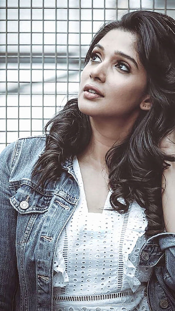Nyla usha, malayalam actress HD phone wallpaper