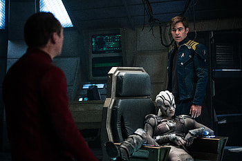 Star Trek Beyond Chris Pine Sofia, star-trek-beyond, movies, 2016-movies HD wallpaper