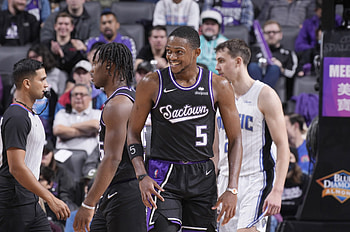 Sacramento Kings, COVID outbreak report, Team health concerns, NBA news HD wallpaper