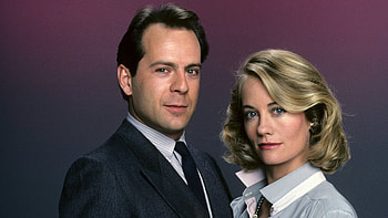 1985-1989 TV series, Moonlighting backdrop, Retro TV nostalgia, Classic TV show HD wallpaper